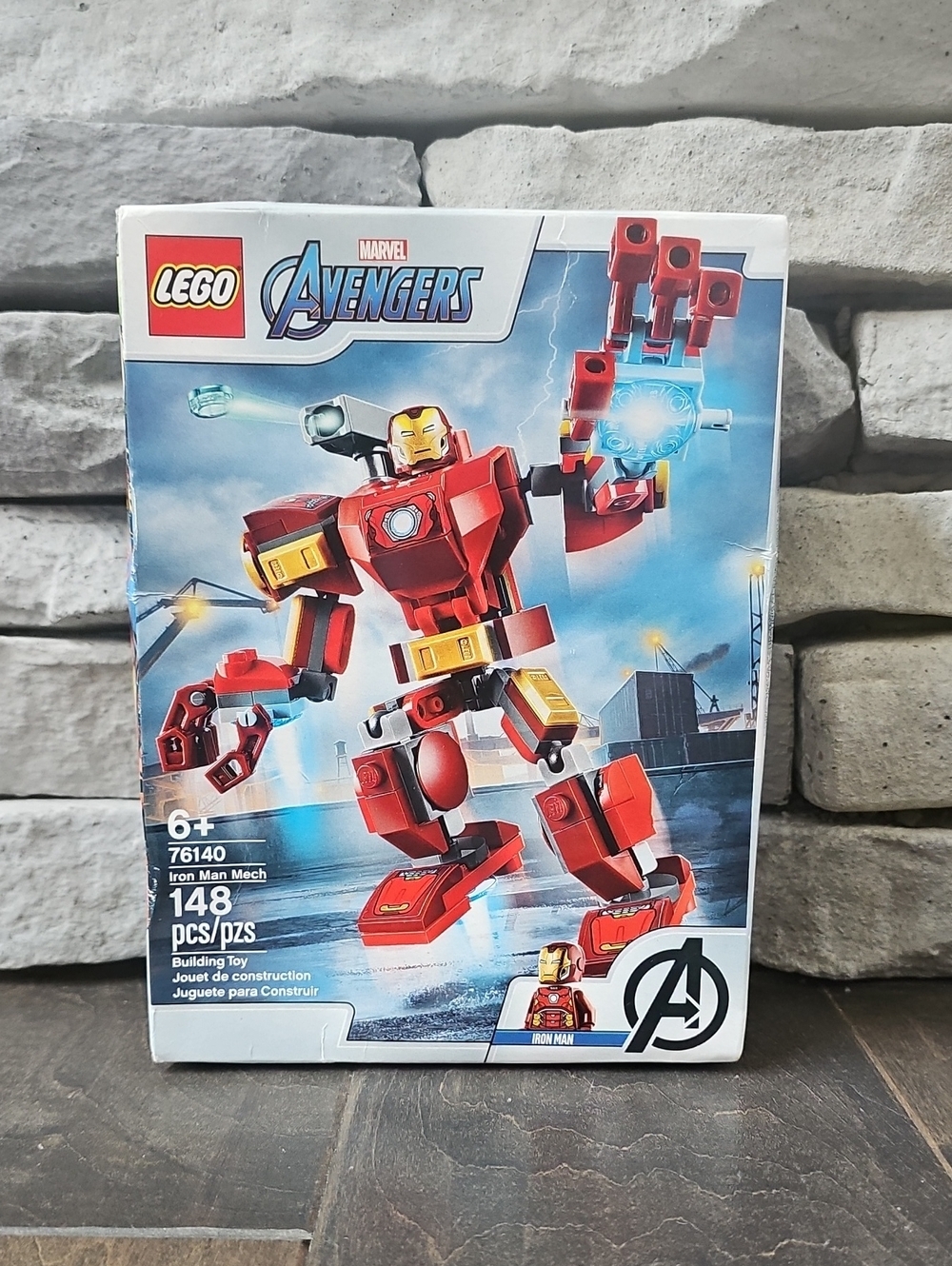 Brand New Still in BOX LEGO Marvel Avengers Iron Man Red Building Toy